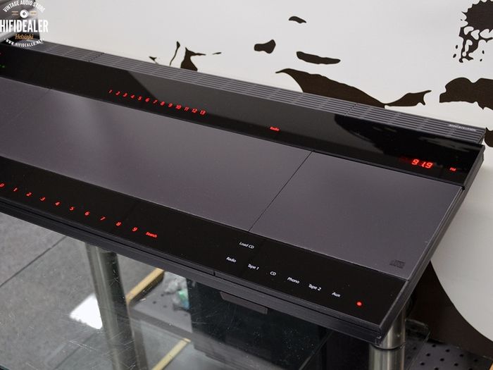 Stunning Vintage iconic Bang and Olufsen Beocenter 8000 System High power Amplifier CD player Tuner And Tape Recorder with Dolby HX Pro Stunning condition a real Timeless center piece
