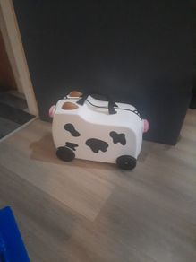 kids ride on suitcase