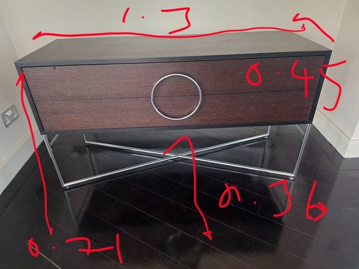 Console / Sideboard