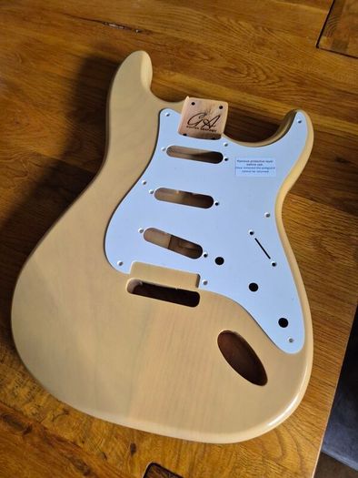 Stratocaster body brand new nitro finish