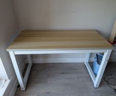 desk table