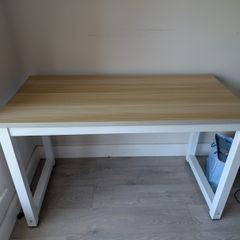 desk table