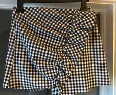 ZARA ladies B/W gingham mini skirt Size M