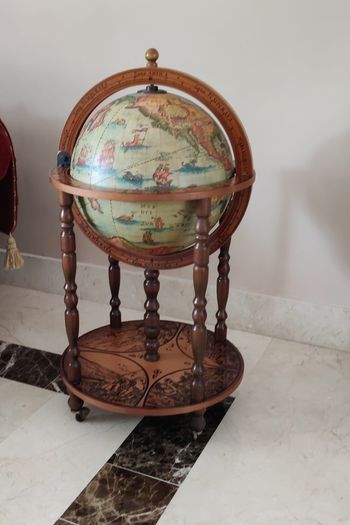 globe drinks cabinet
