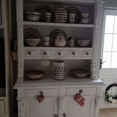 solid kitchen dresser delivery arranged