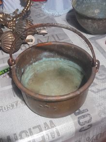 Antique Copper Cauldron or Pot, likely dating from the 19th or early 20th century, featuring a natural patina and oxidation typical of age and use