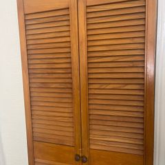 Solid timber louvre wardrobe doors