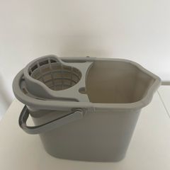 Mop bucket