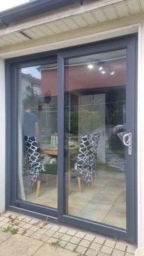 Double sliding door Grey