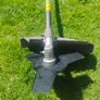 strimmer with blade Image 2