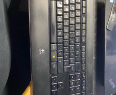 Logitech wireless keyboard k800 German layout