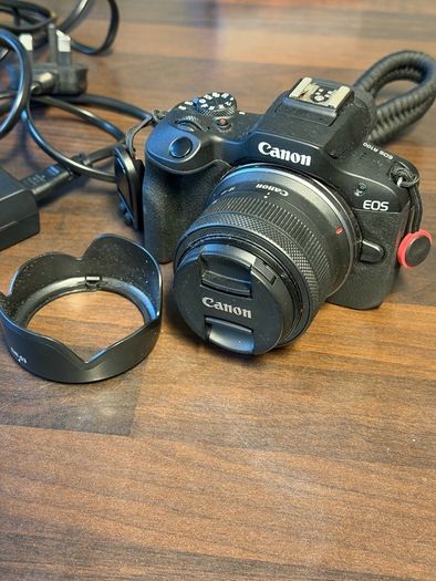 Canon R100