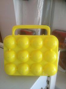 Egg container