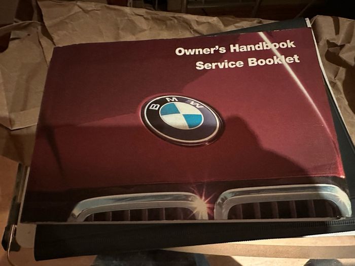 BMW E30 Handbook