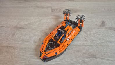 Lego Technics Rescue Boat