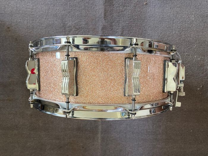 Ludwig Champagne Sparkle 7-ply Maple 14x5 Snare Drum