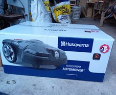 Robotic lawnmower