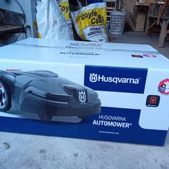 Robotic lawnmower