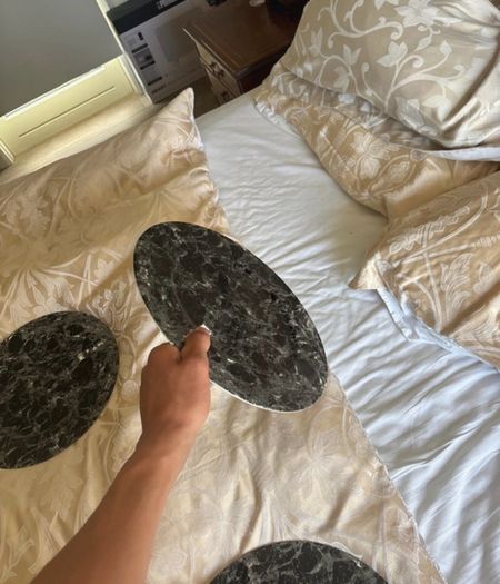 plates marble