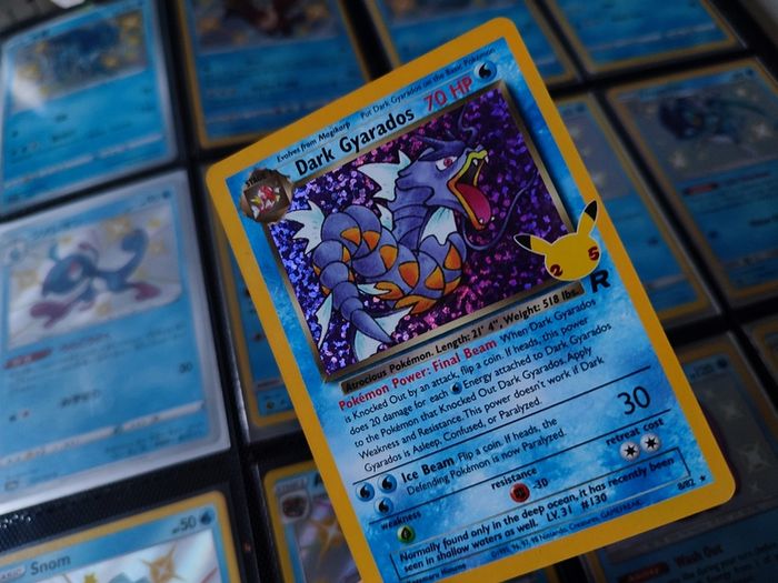 Dark Gyarados ! Holo Rare ! 25th Anniversary Issue ! from Celebrations Set ! 2021 ! Pokemon Card !