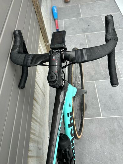 Bianchi Oltre XR3 Road Bike