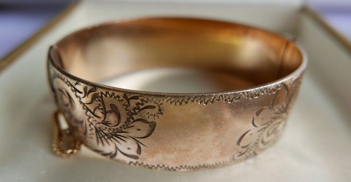 Antique Solid 1/20 9ct R.g. Rolled Gold Bangle With Safety Chain 50,4g