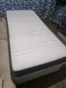 trundle bed