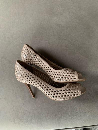 Ladies Nude Peep Toe Shoe - Brand New