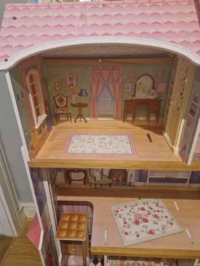 Doll house