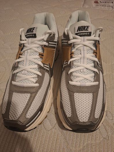 Mens shoes