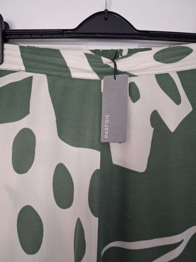 Parfois Printed Trousers - Green Ivory - M to L - BNWT RRP 39.99
