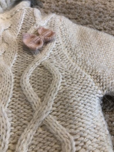 Gorgeous warm hoodie 6-12 months