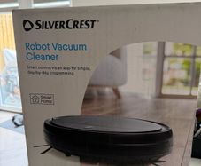 Robot for cleaning