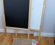 kids easel IKEA