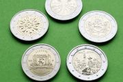 Commemorative Uncirculated 5 x 2 Euro coins.