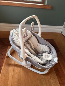 Joie Sansa baby seat glider and rocker 2 in 1