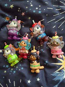 Fizzy drink themed cat figurines