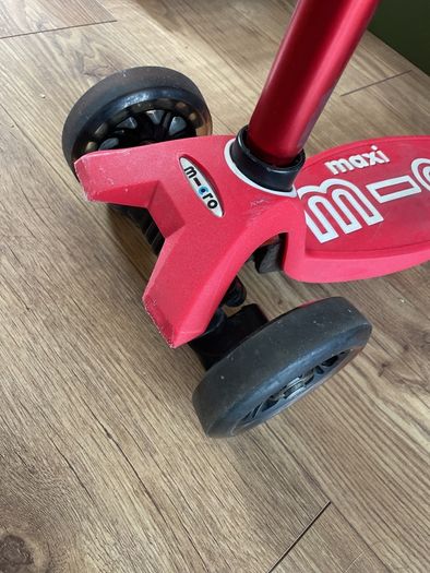 Micro Maxi Deluxe with LED Wheels