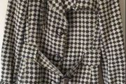 Ladies designer heavy coat size 6 like new