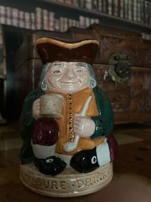 Royal Doulton character jug "Honest Measure "