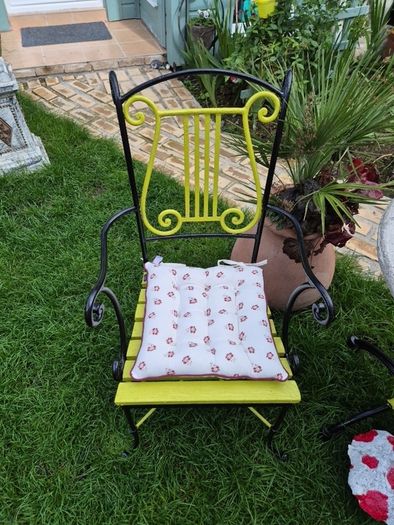 Bistro set Forged Garden Chairs  Cast iron table very heavy furniture patio decking steel home house  cottage benchs gift present new sea shels furniture pots statue  table and chairs seat