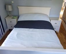 Double Bed Frame & 2 bedside lockers