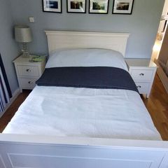 Double Bed Frame & 2 bedside lockers