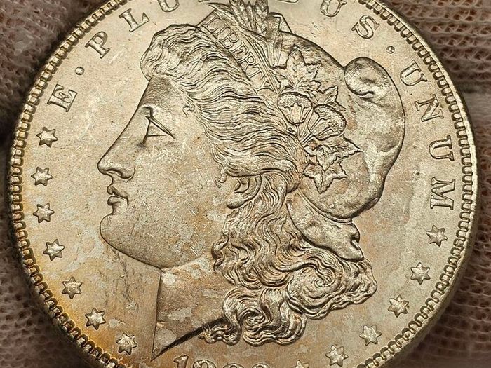 USA United States Silver 1882 Morgan Dollar Beautiful Uncirculated Lustrous Superb!