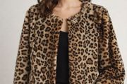 Super Soft Ladies Leopard Print Faux Fur Jacket: Size 10 (with brooch)