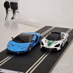 Scalextric Supercars Police Chase Twin Pack ( road slot car)