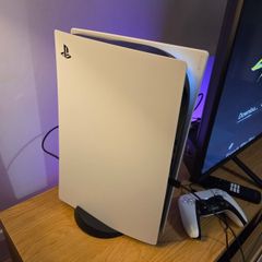 PS5 Disc Edition + Philips QLED Ambilight 55"