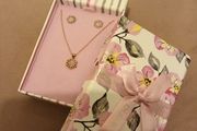 Rose gold earrings and pendant