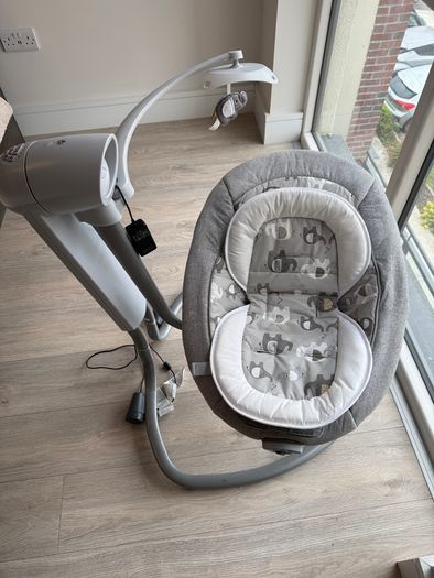 Baby swing