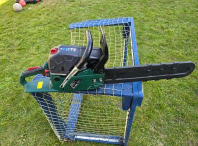 chainsaw